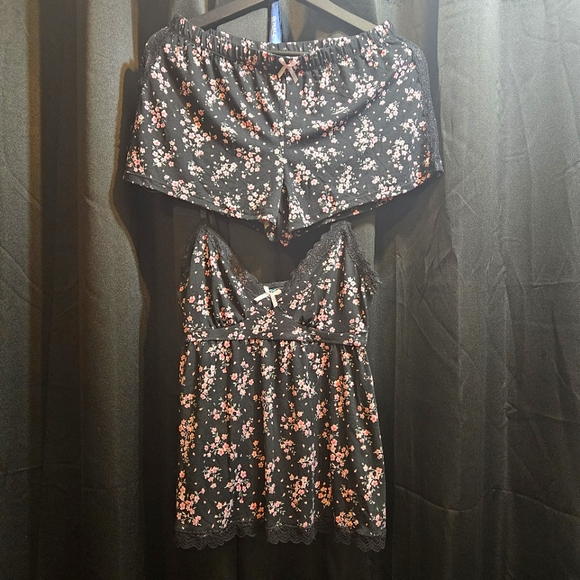 Laura Ashley pajamas set - Picture 1 of 6